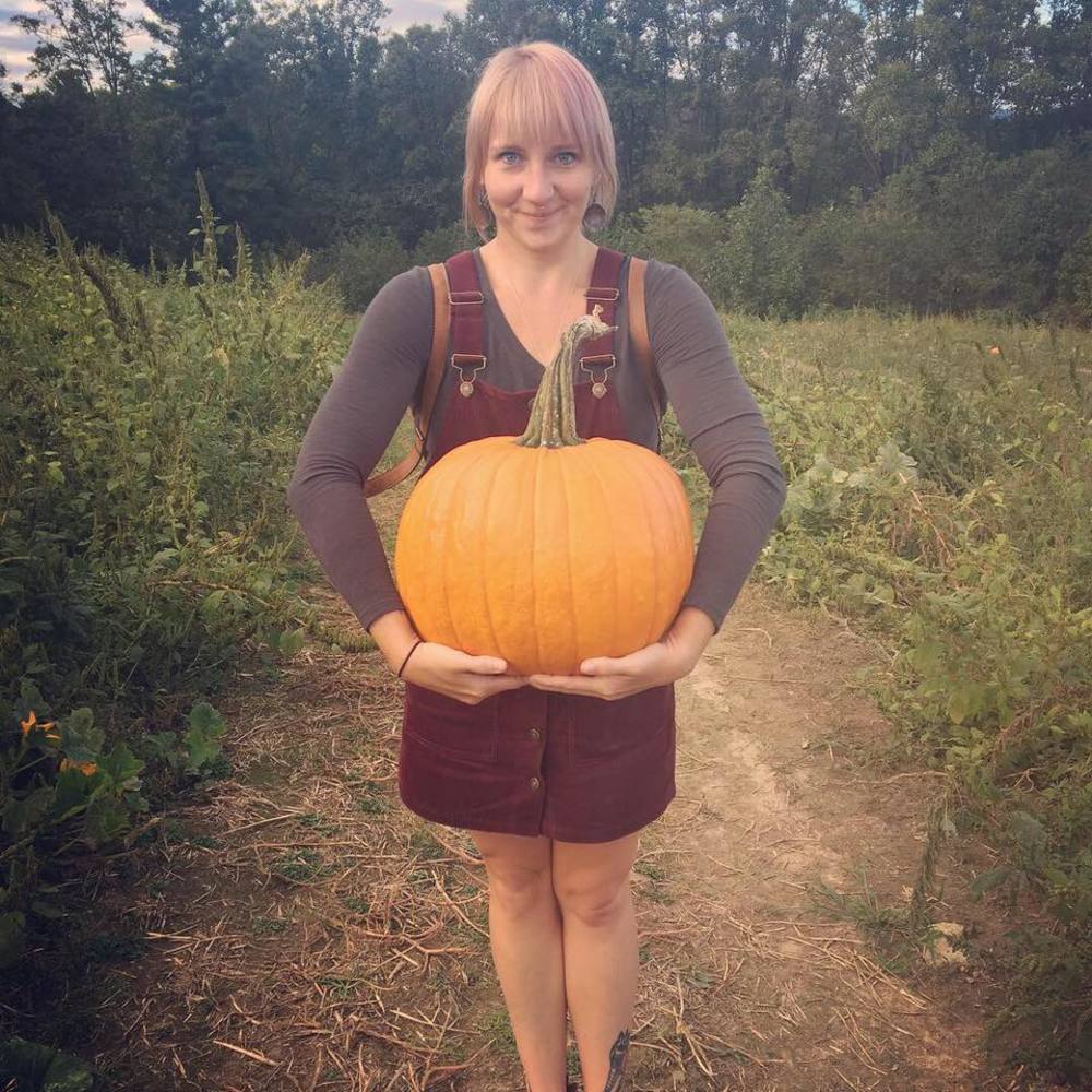 Meet your Posher, Whitney